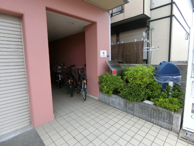 3/7 エントランス