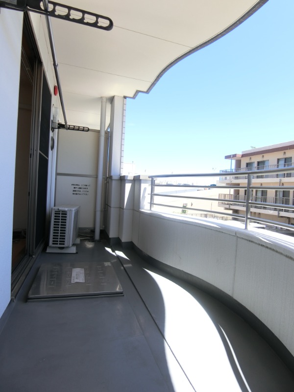 19/30 バルコニー