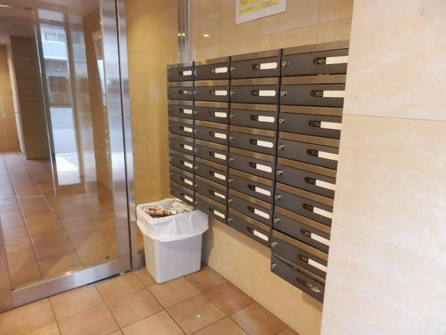 28/30 エントランス