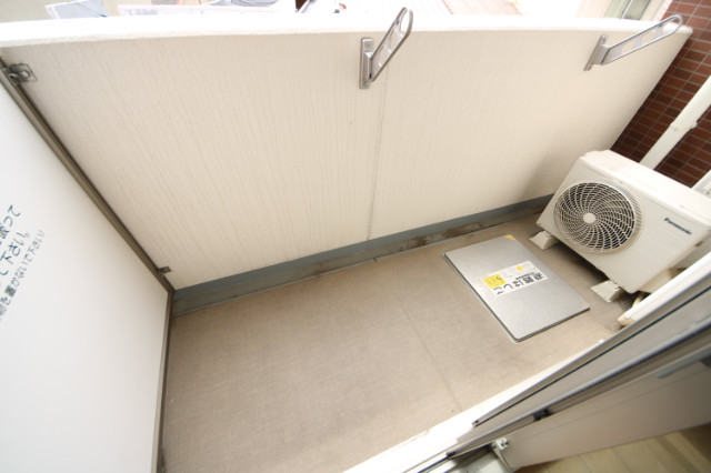 19/30 バルコニー