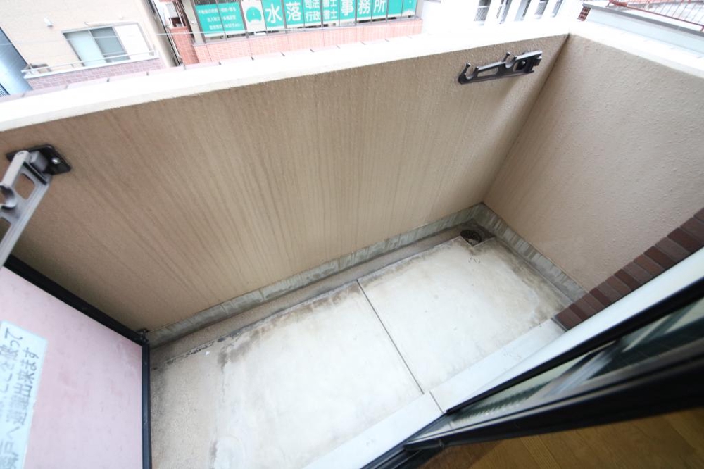 17/30 バルコニー