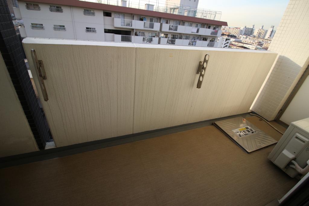 19/30 バルコニー