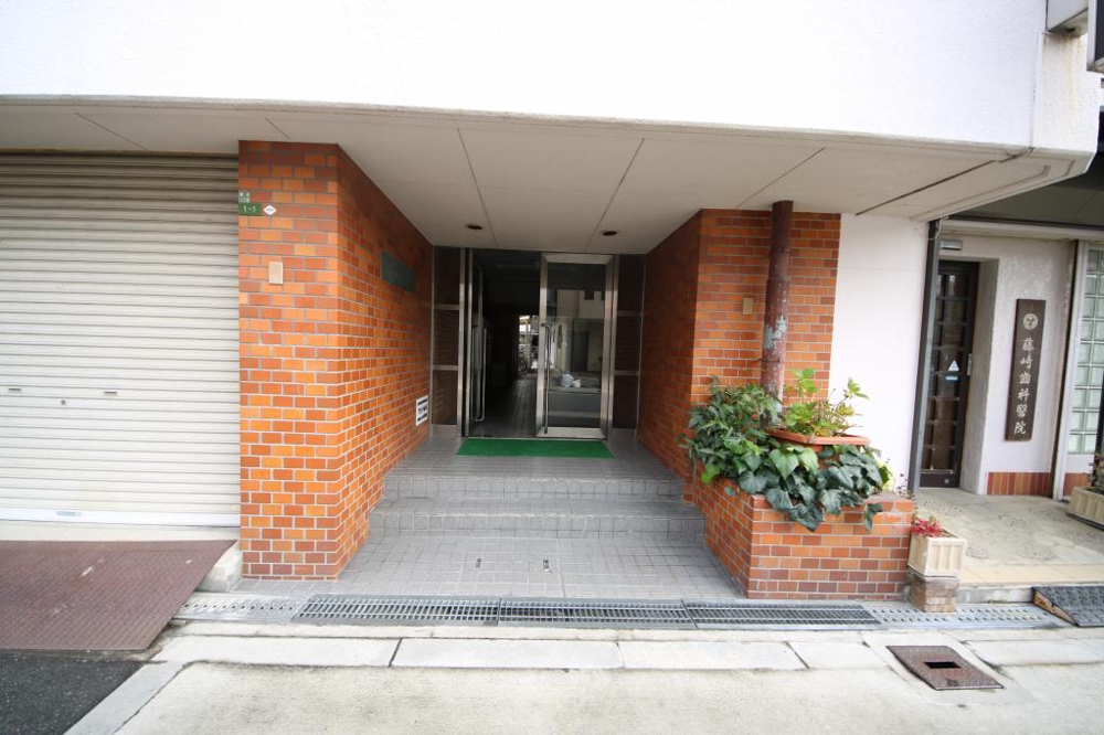 3/5 エントランス