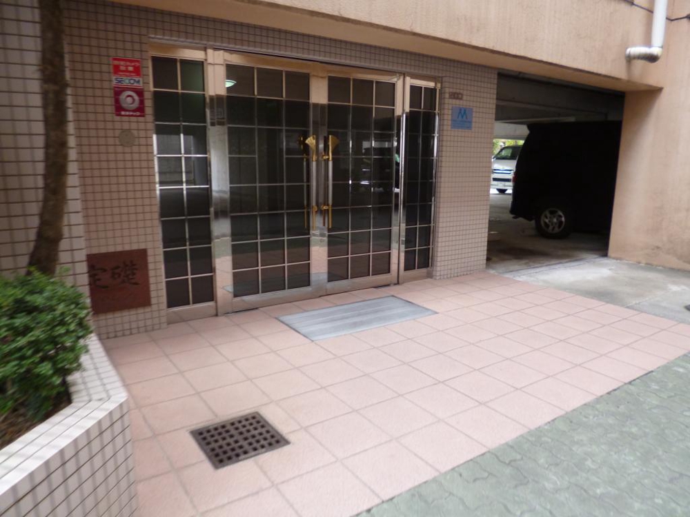 29/30 エントランス