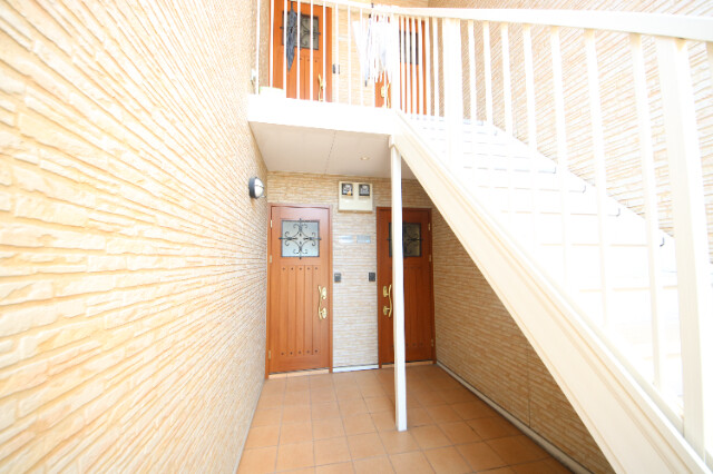 28/30 エントランス