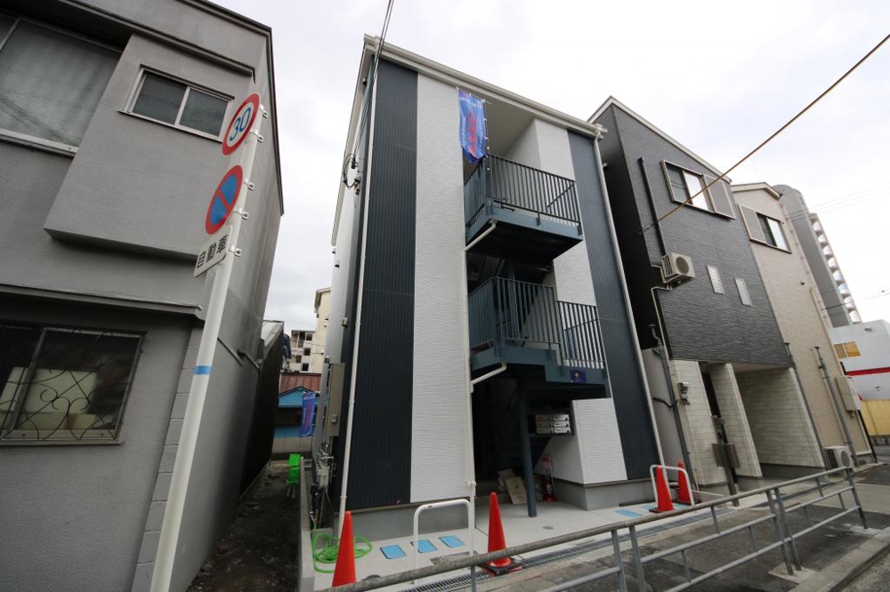 3/7 エントランス