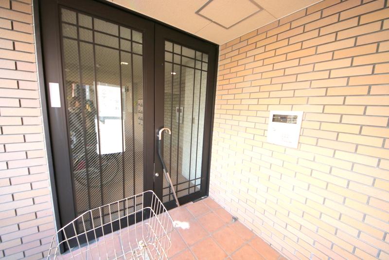 28/30 エントランス