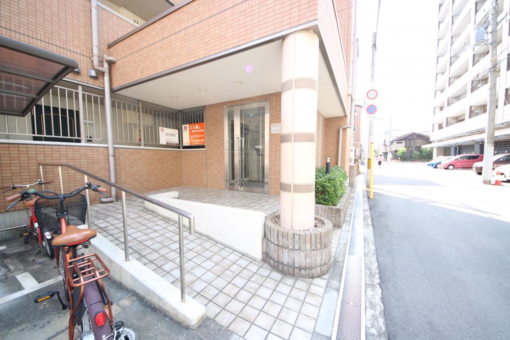 3/5 エントランス