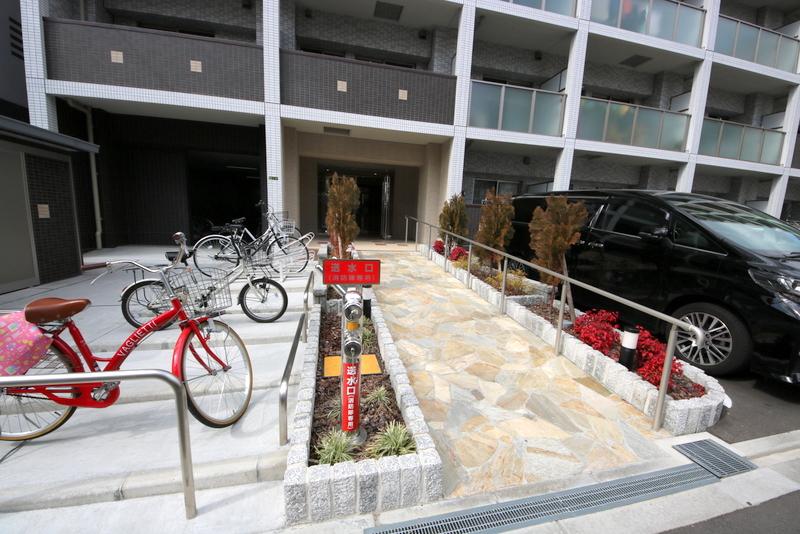 2/5 エントランス