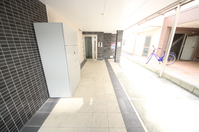 2/4 エントランス