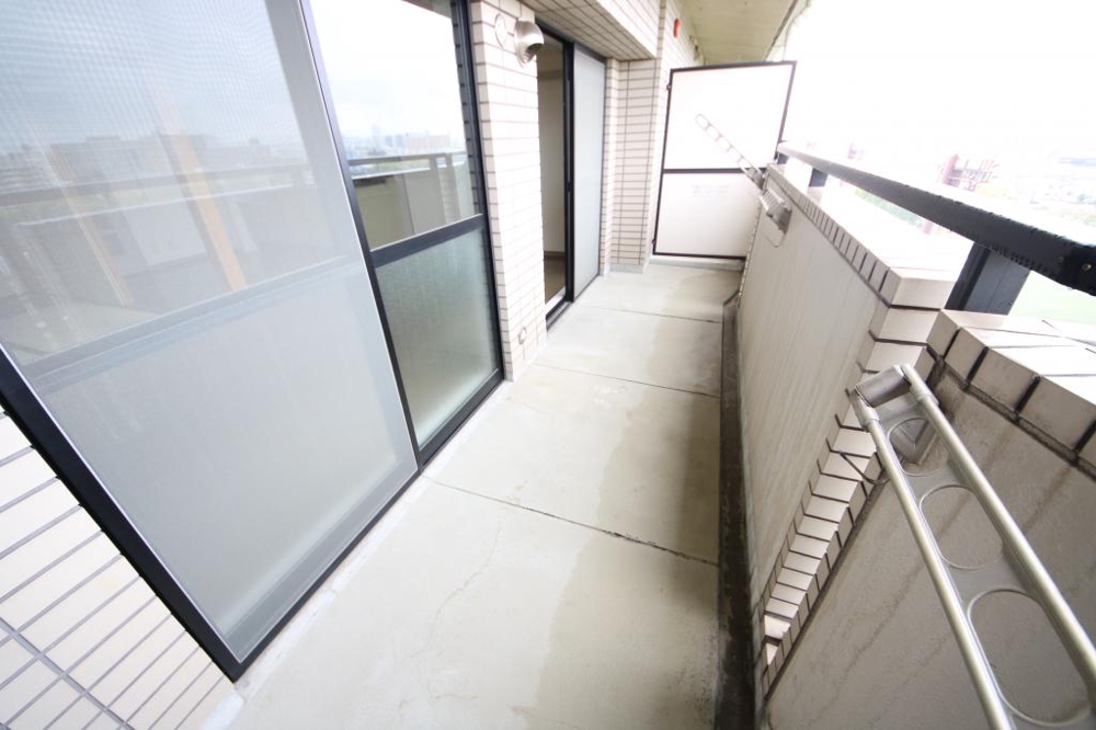 17/30 バルコニー