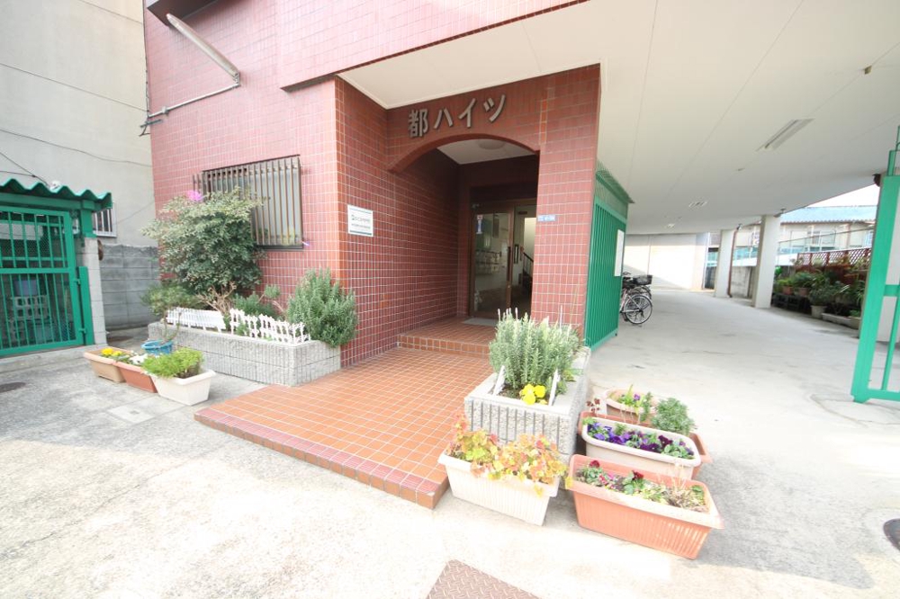 26/30 エントランス