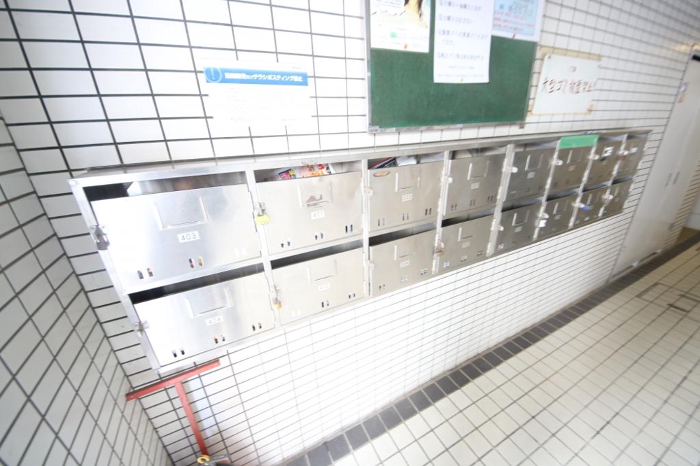 26/30 エントランス