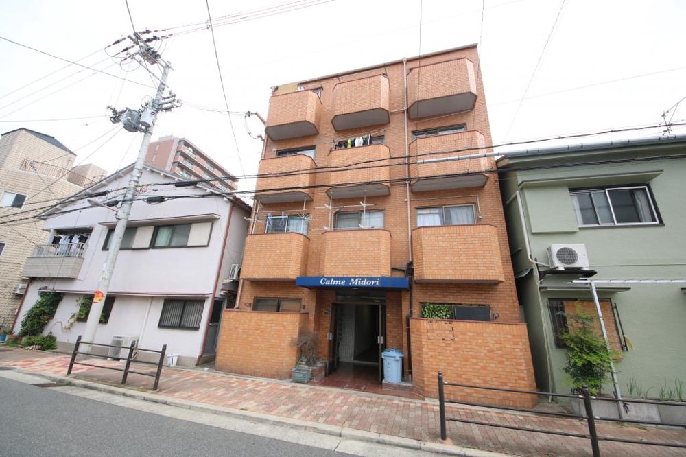 28/30 エントランス