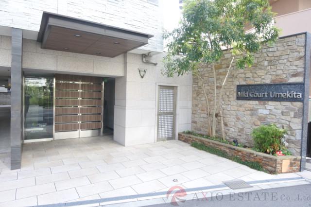 27/30 エントランス