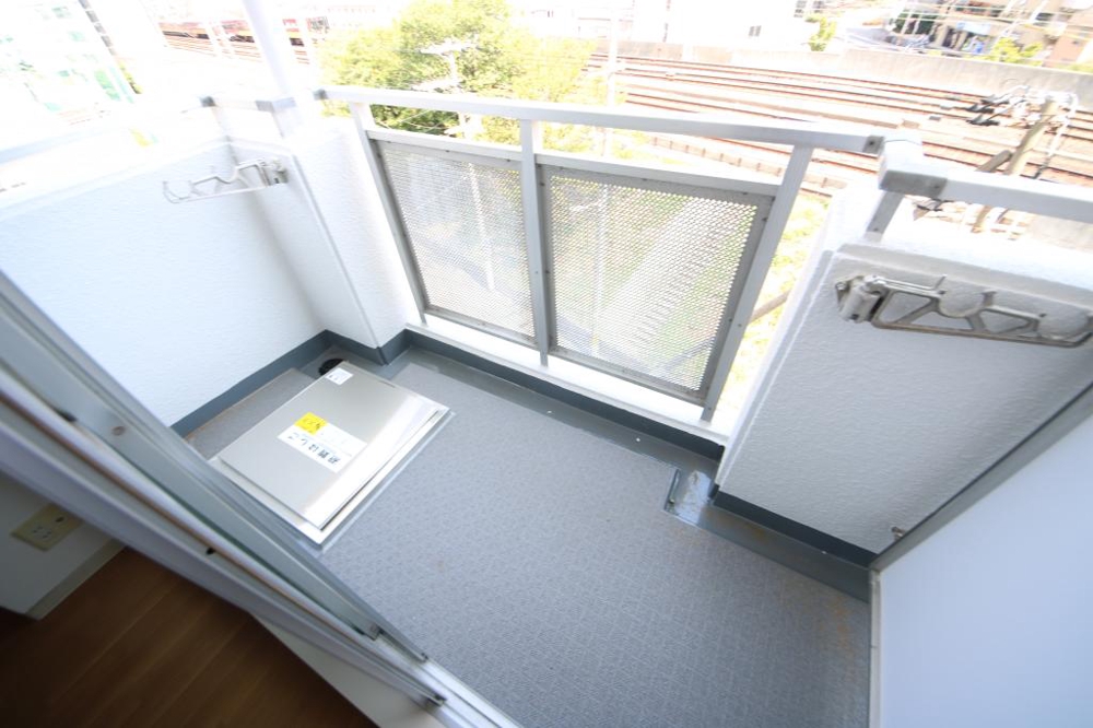 18/27 バルコニー