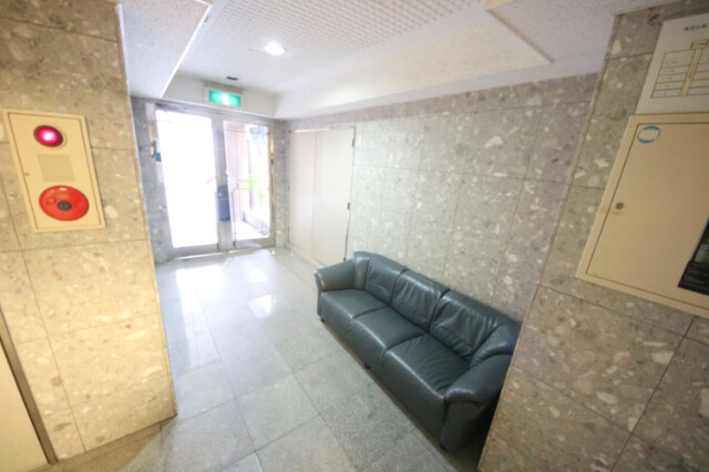 5/8 エントランス