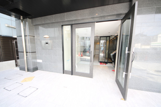 29/30 エントランス