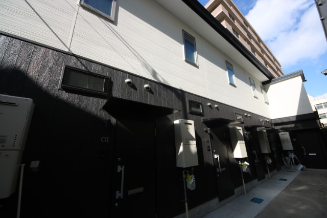 28/30 エントランス