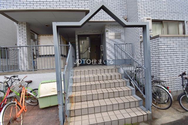 20/27 エントランス