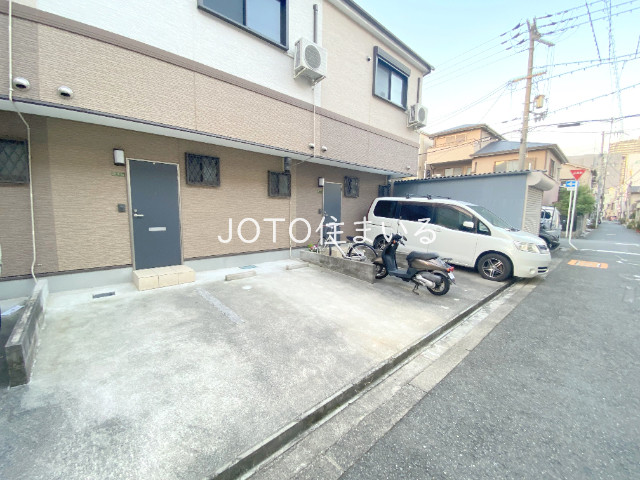 18/25 エントランス