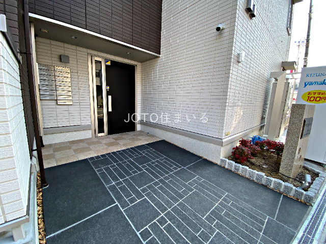 19/25 エントランス