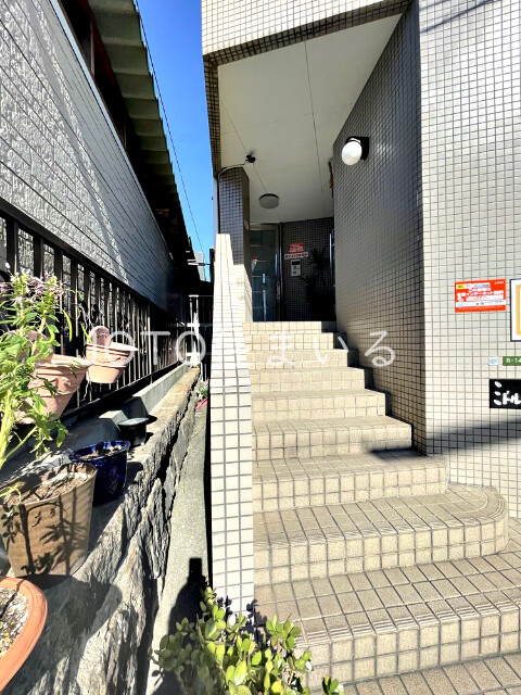 29/30 エントランス