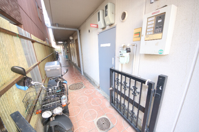 28/30 エントランス