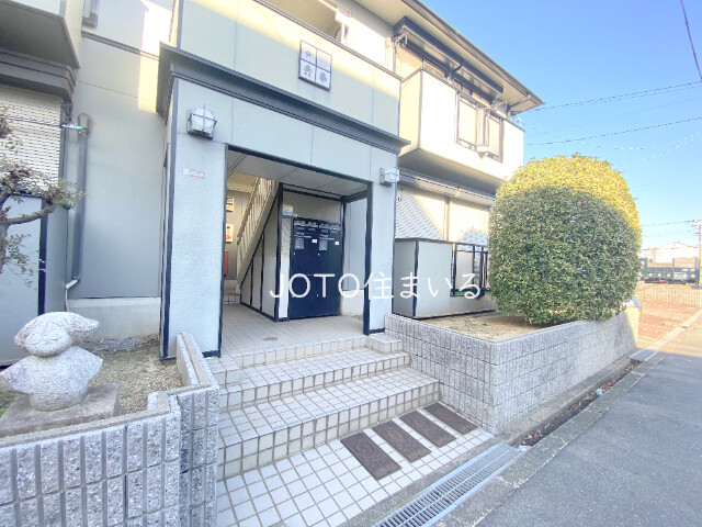 18/25 エントランス