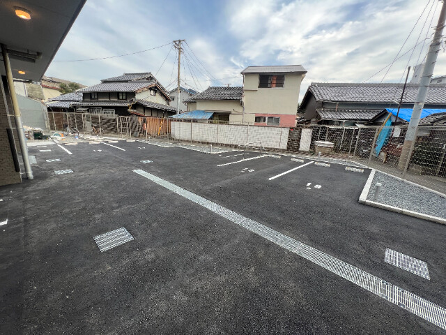 27/30 駐車場