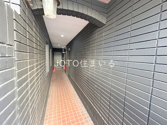 22/29 エントランス