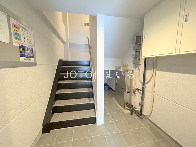 20/27 エントランス