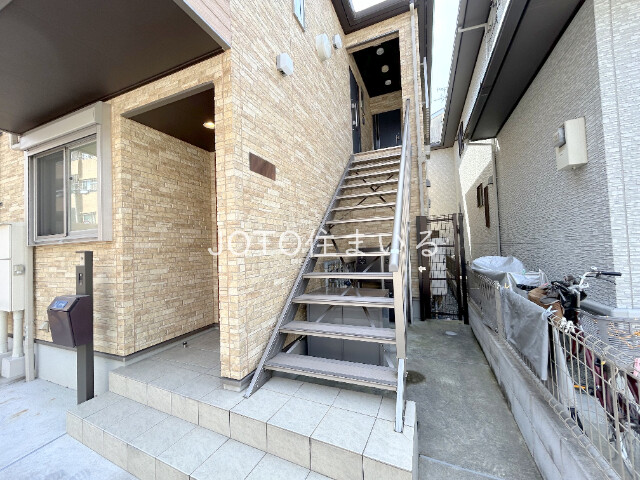 20/27 エントランス