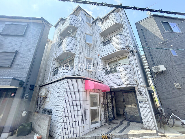 20/28 エントランス