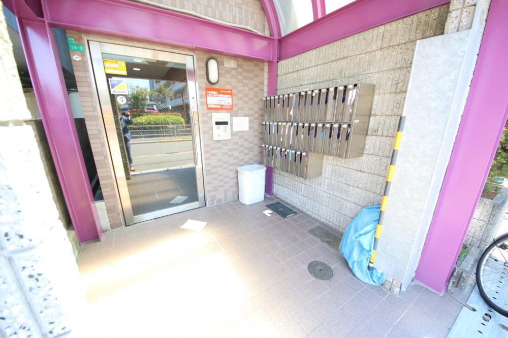 2/5 エントランス