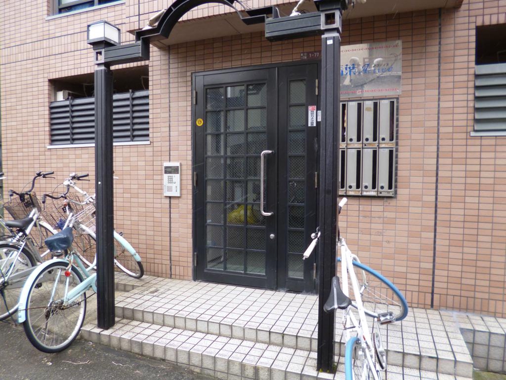 17/25 エントランス