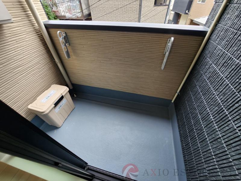 23/30 バルコニー