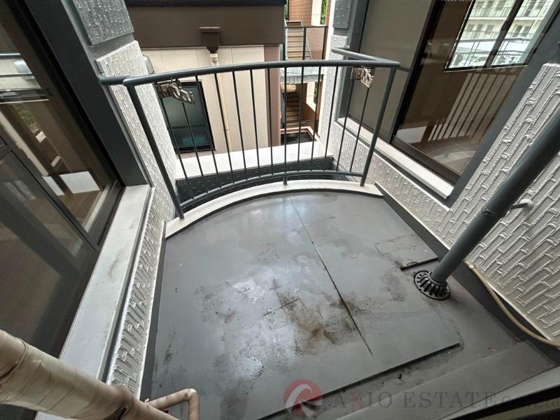 21/30 バルコニー