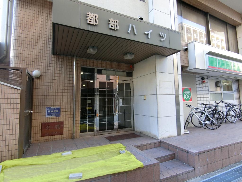 25/30 エントランス