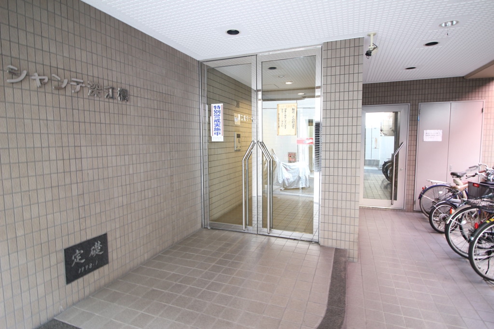 20/28 エントランス