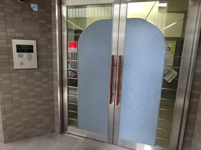 25/30 エントランス