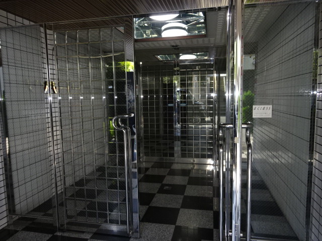 29/30 エントランス