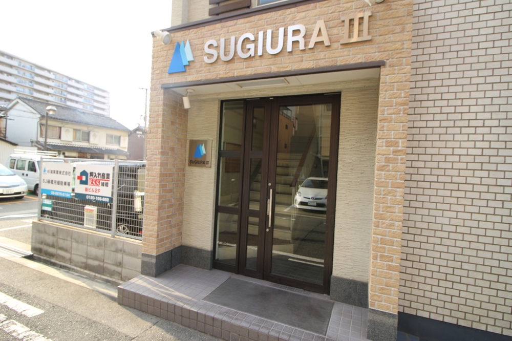 22/30 エントランス