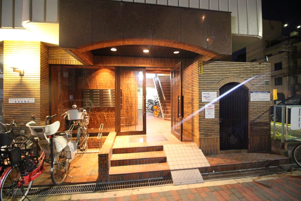 3/5 エントランス