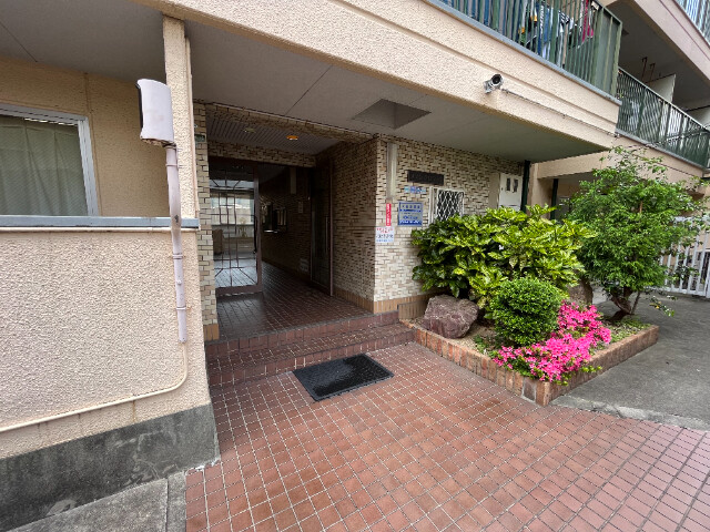 2/3 エントランス