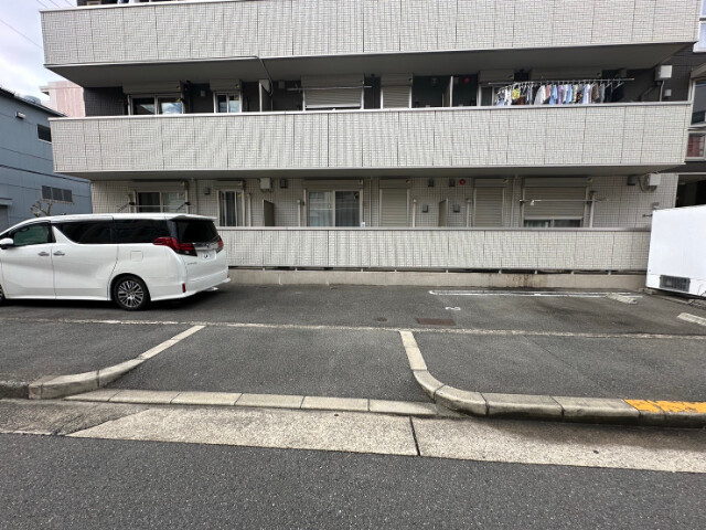 30/30 駐車場