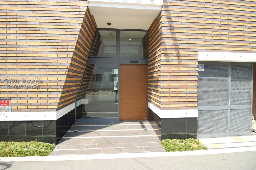 2/4 エントランス