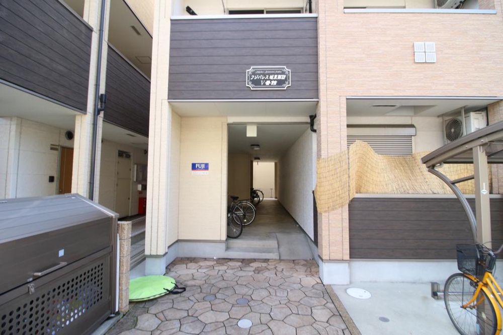 3/5 エントランス