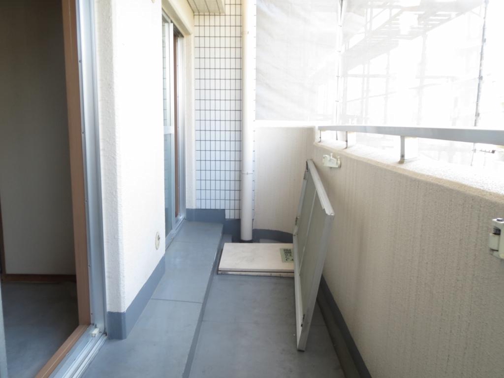 25/30 バルコニー