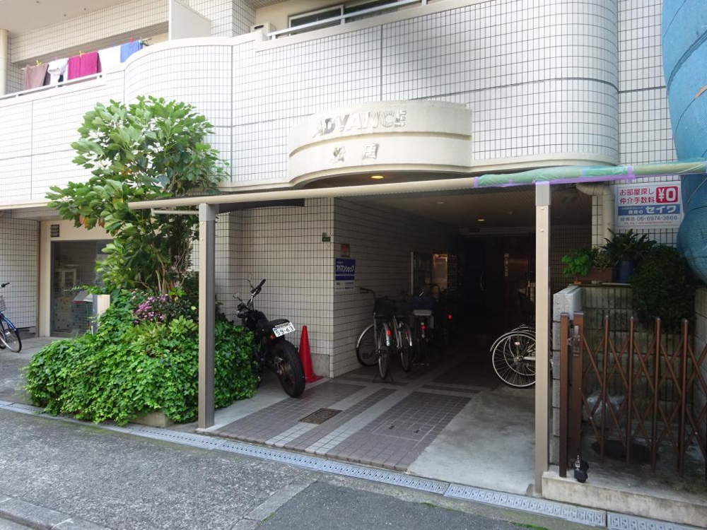 2/3 エントランス